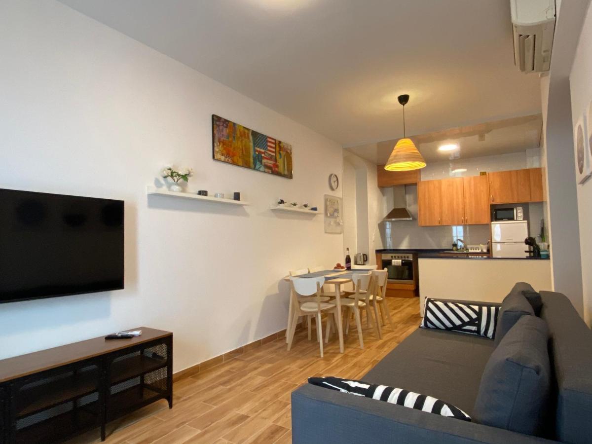 Apartments Sant Lluis Center, 2 Min Walk From The Sea Λορέτ Ντε Μαρ Εξωτερικό φωτογραφία