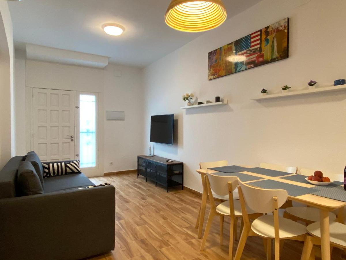 Apartments Sant Lluis Center, 2 Min Walk From The Sea Λορέτ Ντε Μαρ Εξωτερικό φωτογραφία